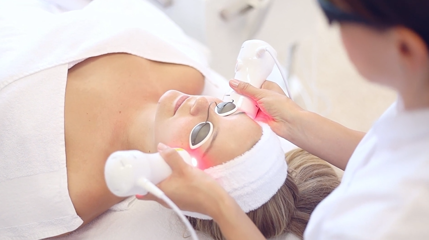 BYONIK® Laseranwendung im Gesicht